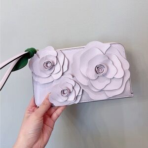 NEW Kate Spade KK972 Flora Flower Medium L-Zip Wristlet